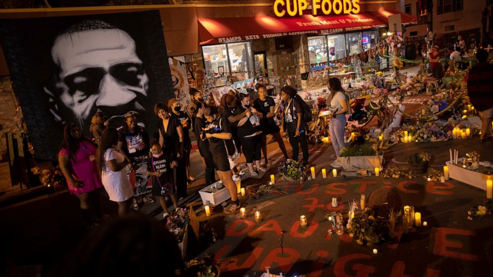 Guard sues Minnesota State Patrol for arrest during
protests 1
