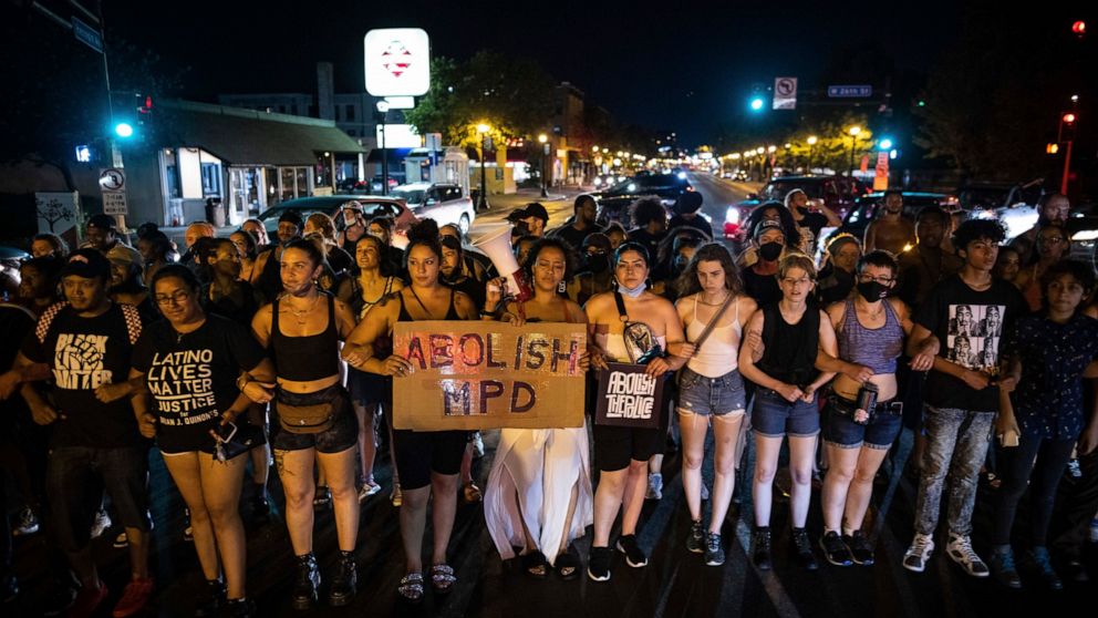 Minneapolis sees more protests after man killed by
deputies 1