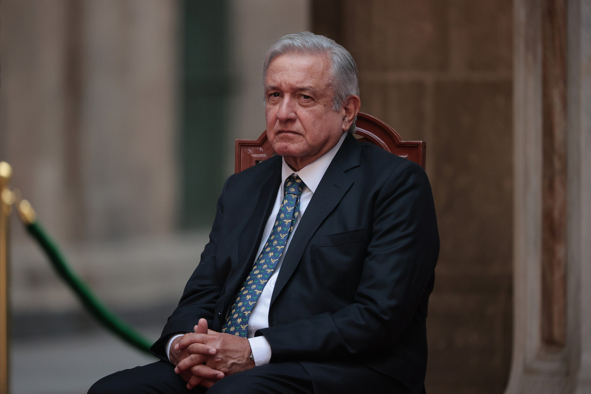 Mexico report suggests child sex abuse ring at some
schools 1