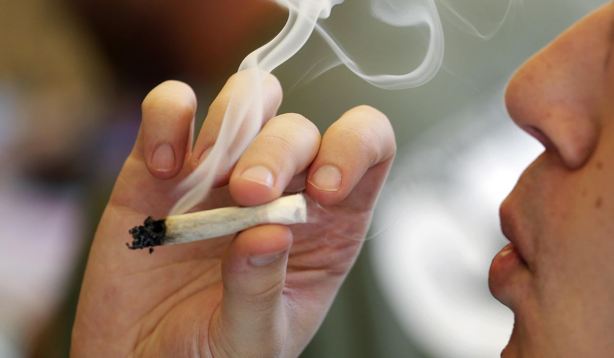Washington state offering free joints for COVID-19
shots 1