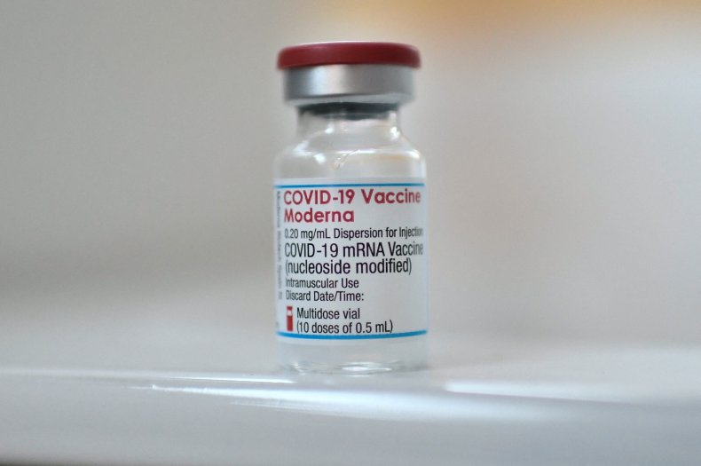 Pharmacist Caught Wasting 500 Doses of COVID-19 Vaccines
Sentenced 36 Months in Prison 1