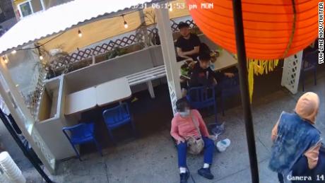 Bystanders helped a San Francisco police officer as she was
being attacked 1