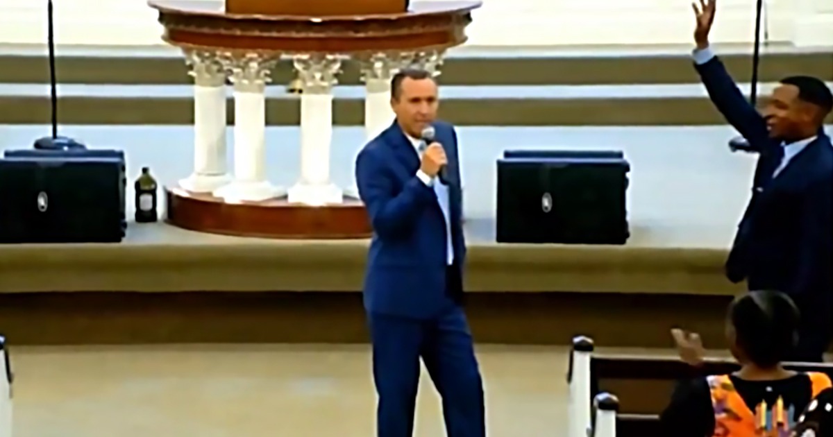 Pastor Suing Over Louisiana’s COVID Lockdown: ‘The World
Needs To See Some Manly Preachers’ And ‘We Need Heroes In This
Hour’ 1