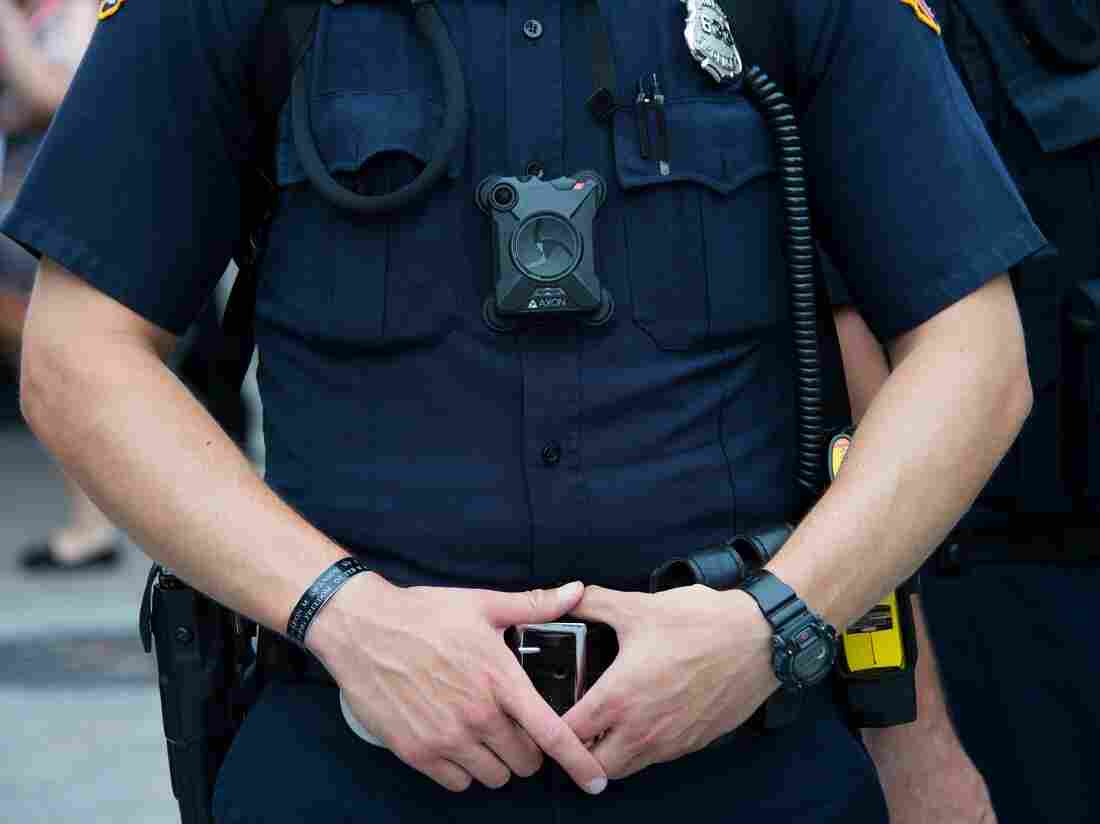 Justice Department Says It Will Now Require Federal Officers
To Wear Body Cameras 1