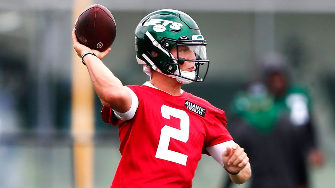 Jets to face Giants on Aug. 14 in opener of three-game
preseason 1