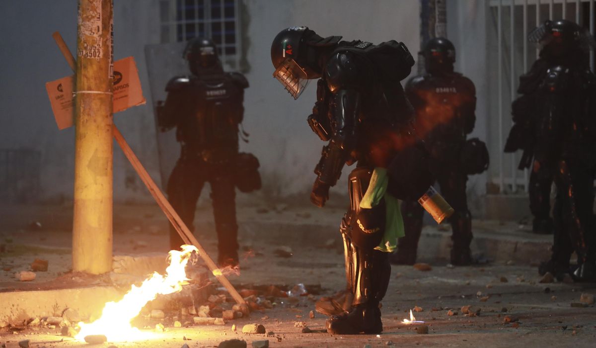 Rights group: Colombian police cause deaths of 20
protesters 1