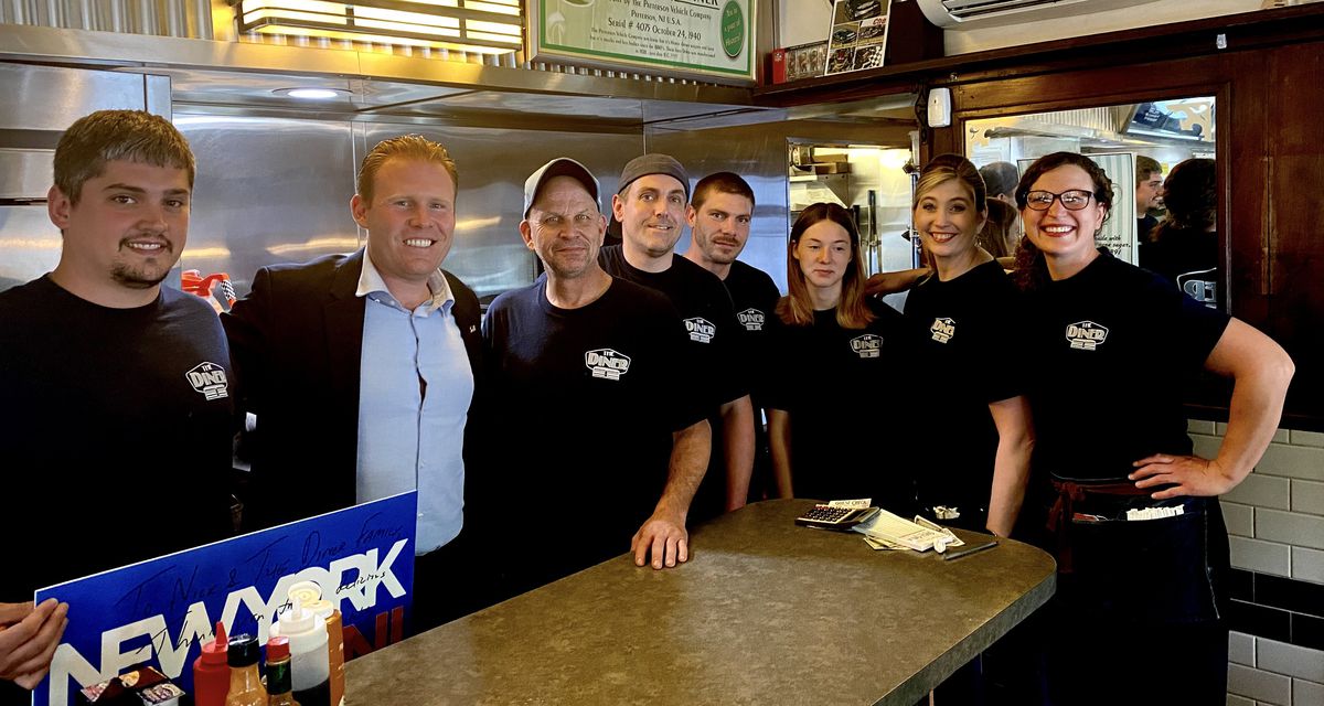 Unvaccinated and nonplussed: Andrew Giuliani refuses to wear
mask indoors while campaigning despite vaccine status 1 Unvaccinated and nonplussed: Andrew Giuliani refuses to wear
mask indoors while campaigning despite vaccine status 1
