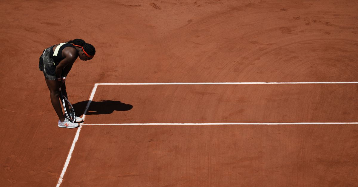 Defending champ Iga Swiatek eliminated from French
Open 1