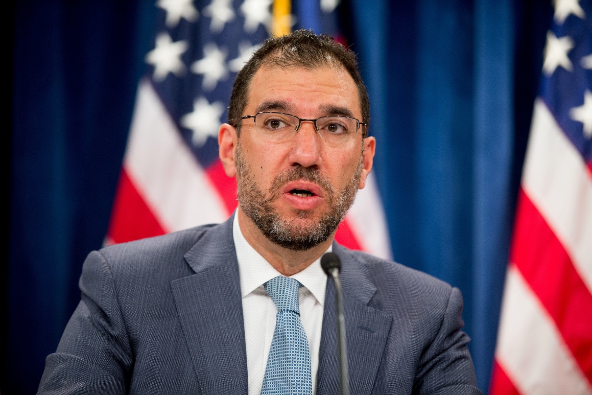 Andy Slavitt stepping down from White House Covid-19
response role 1