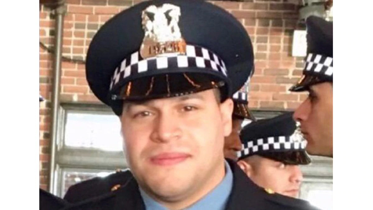 Memorial billboard for Chicago police officer killed in
Mercy Hospital shooting is vandalized 1 Memorial billboard for Chicago police officer killed in
Mercy Hospital shooting is vandalized 1