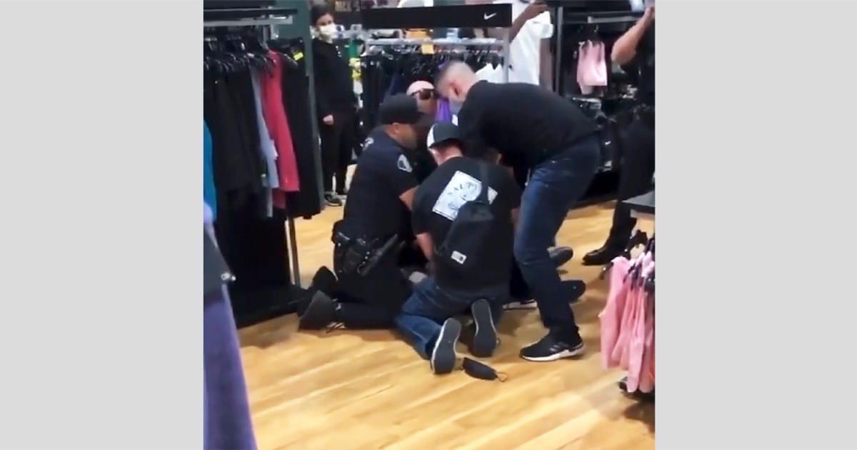 Four California officers on leave after video of suspect
being punched, kicked during arrest 1