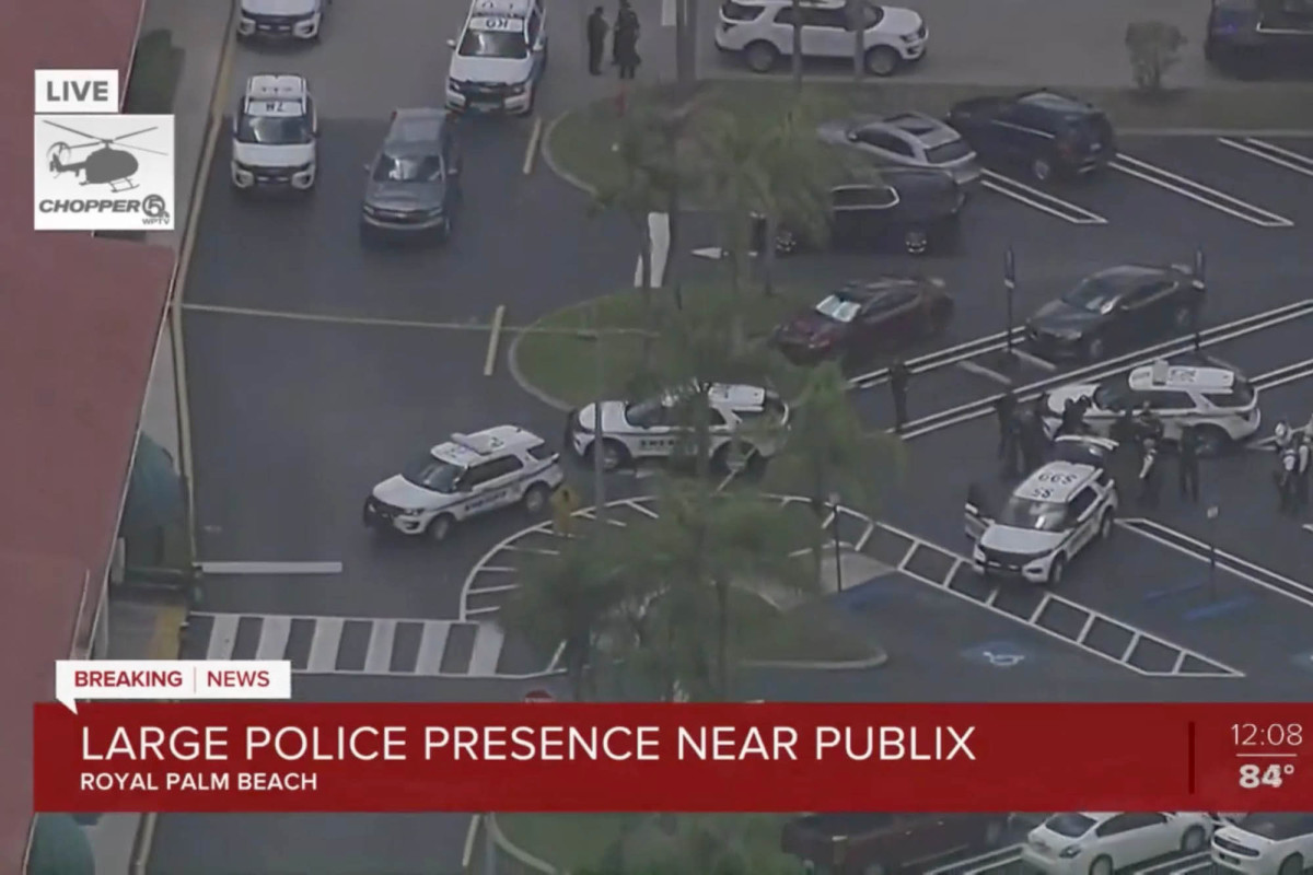 Shooter opens fire inside Florida Publix supermarket 1