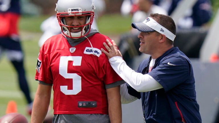 Brian Hoyer shines, veterans return, Mac Jones learns at
Patriots OTAs 1