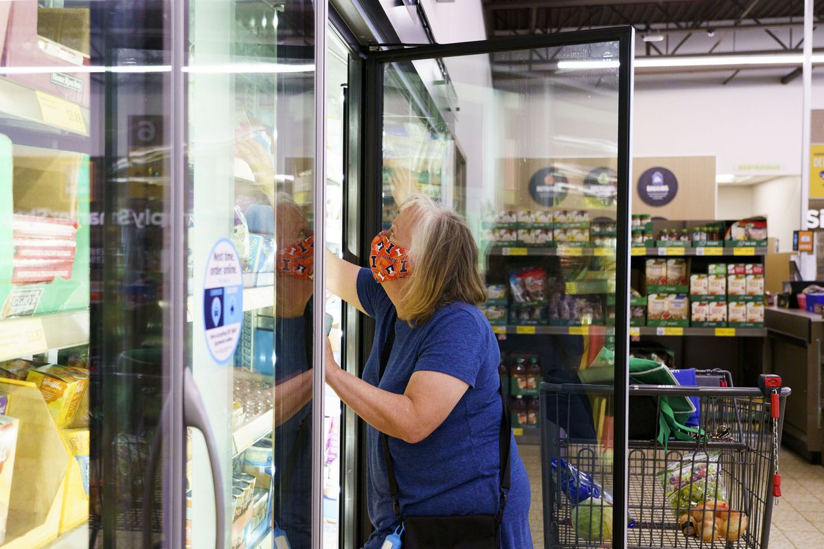 Reopening anxiety: As Illinois celebrates the milestone
start of phase five, some are uneasy about dropping pandemic
protocols 1 Reopening anxiety: As Illinois celebrates the milestone
start of phase five, some are uneasy about dropping pandemic
protocols 1