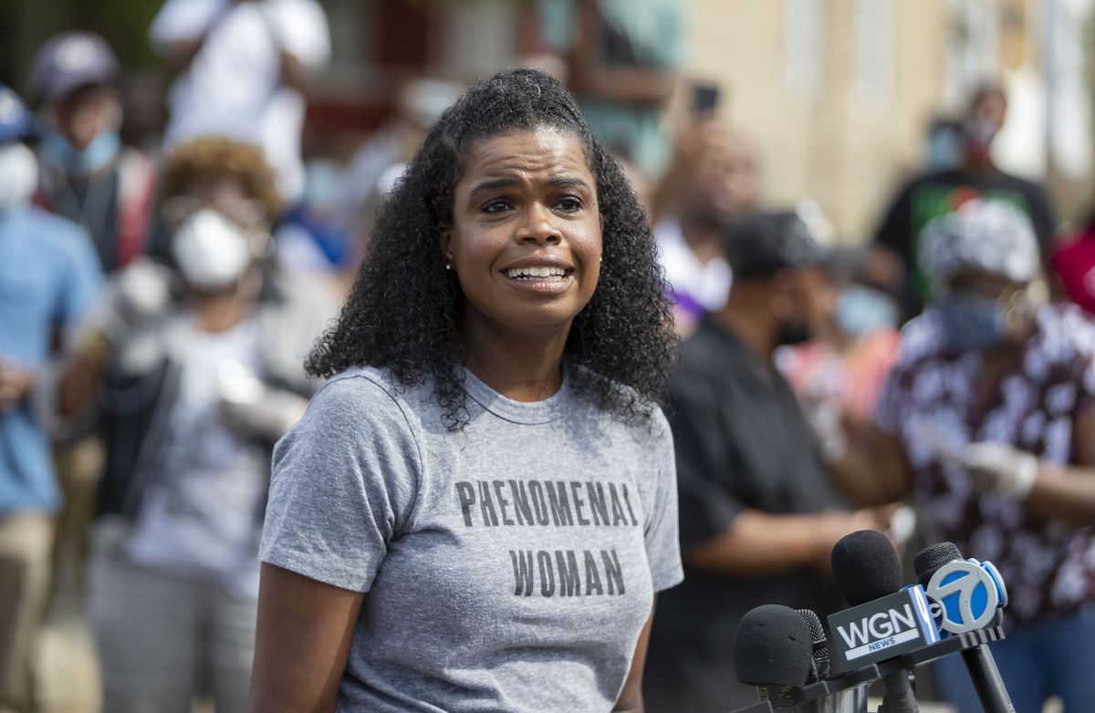 Second special prosecutor in two years adds to turbulence
for State’s Attorney Kim Foxx’s office 1