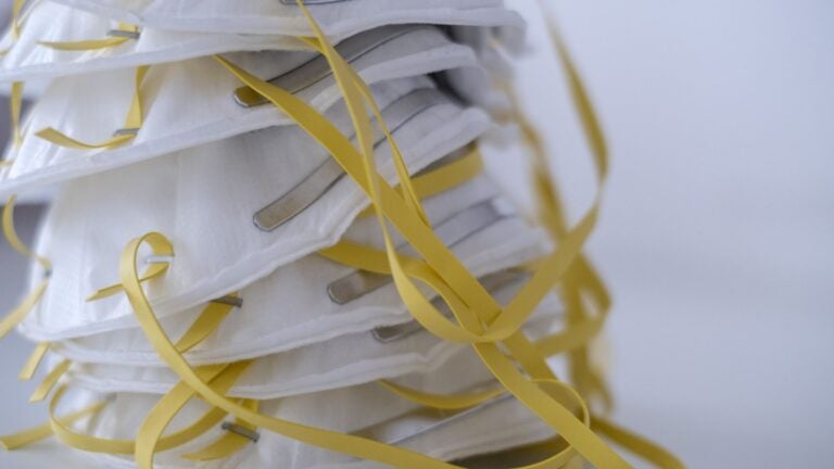 Company agrees to pay state $3.5M for undelivered face
masks 1