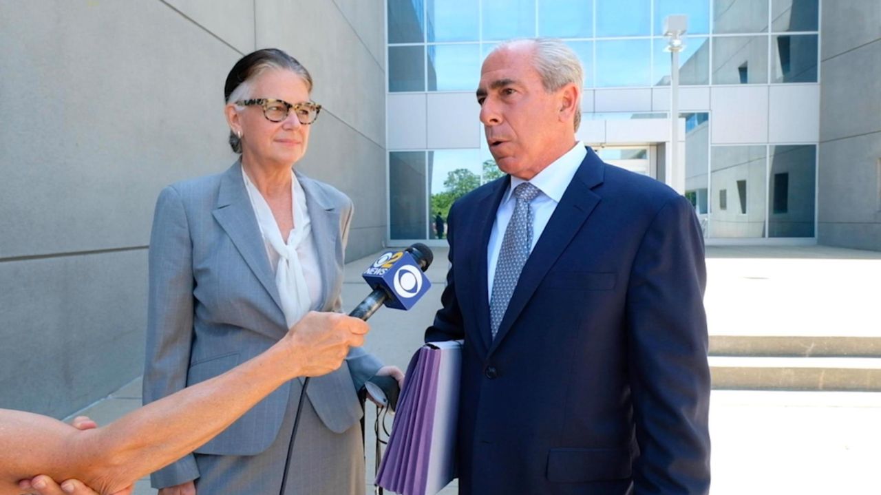 Jury in New York opiods class action lawsuit gets
intructions 1
