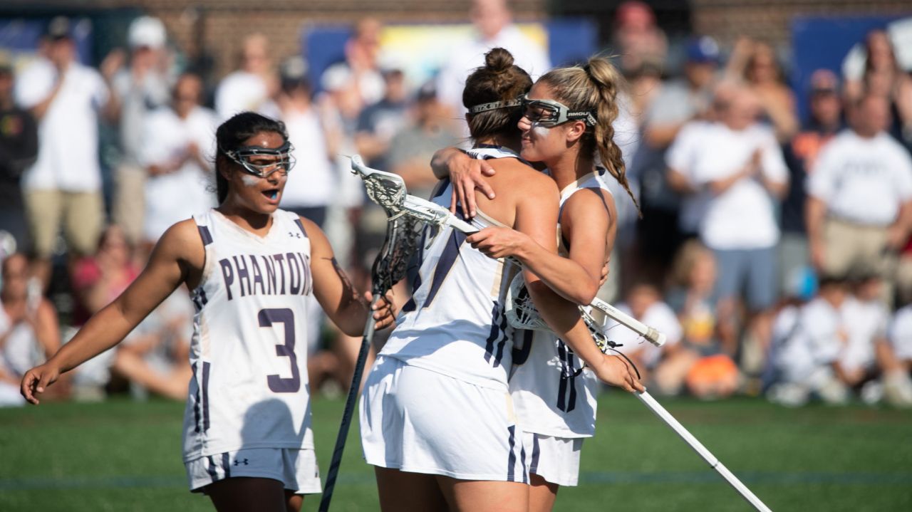 Bayport-Blue Point girls lacrosse rallies to win Suffolk
Class C championship 1