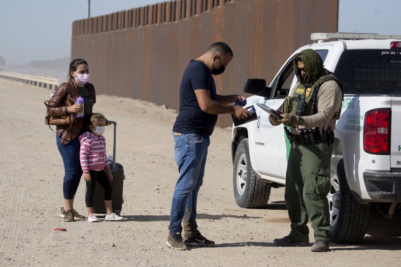Kamala Harris Visit to U.S. Border Latest Updates: Harris
Met By Protesters As She Arrives for Visit 1