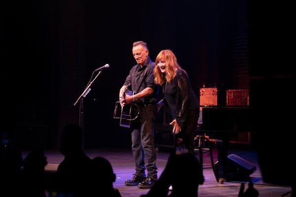 Bruce Springsteen Reopens Broadway, Ushering In Theater’s
Return 1