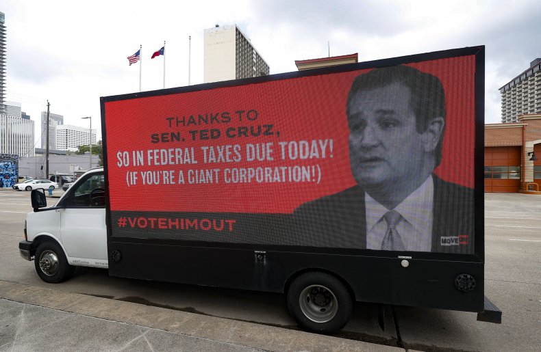 8 Arrested After Climate Change Protesters Descend on Ted
Cruz's Home 1