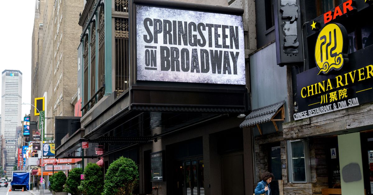 Broadway to require vaccinations, masks for audiences at all
shows 1