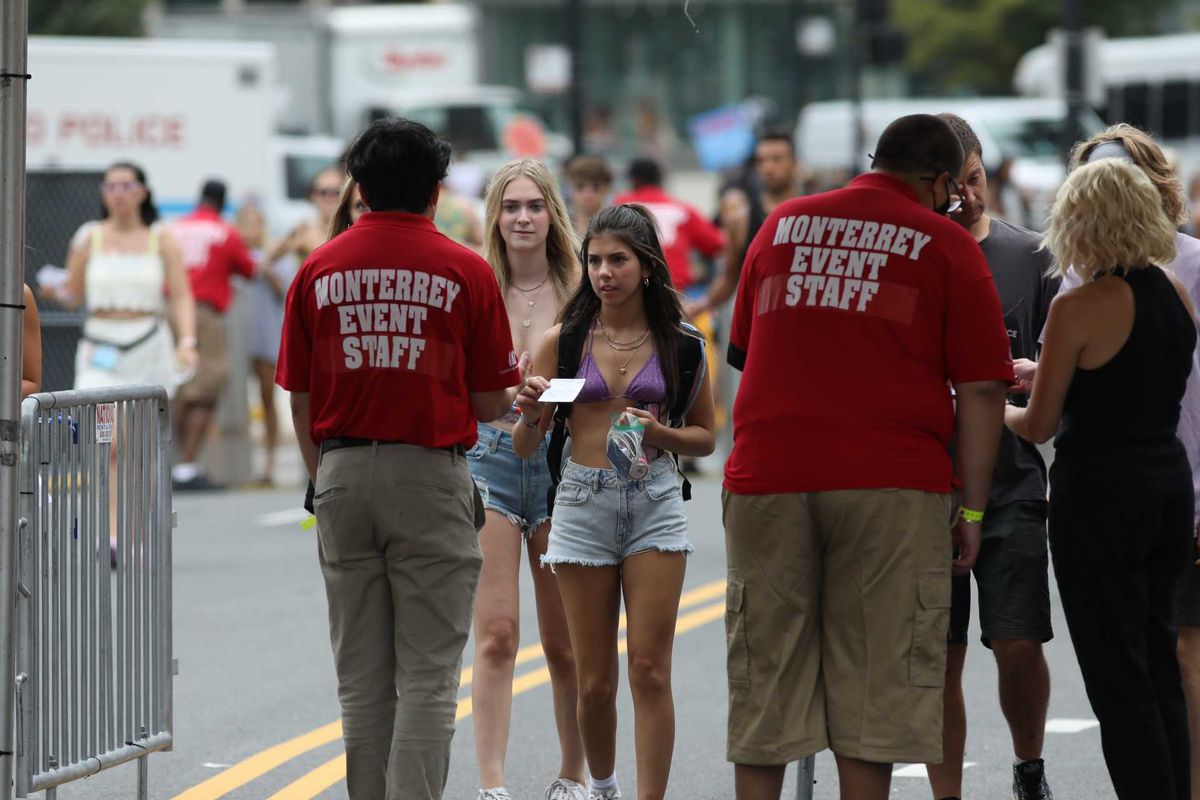 Lollapalooza signs warn attendees they assume all risk for
COVID-19 exposure 1
