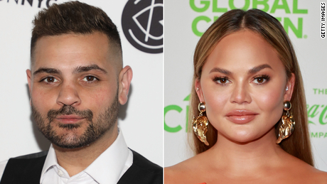 Chrissy Teigen opens up about depression after becoming part
of the 'cancel club' 1