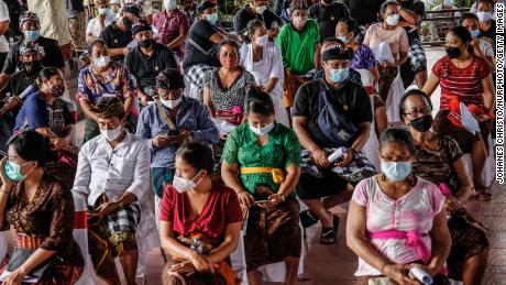 COVAX signs deal for 550 million Chinese Covid-19 vaccines
amid questions over efficacy 1