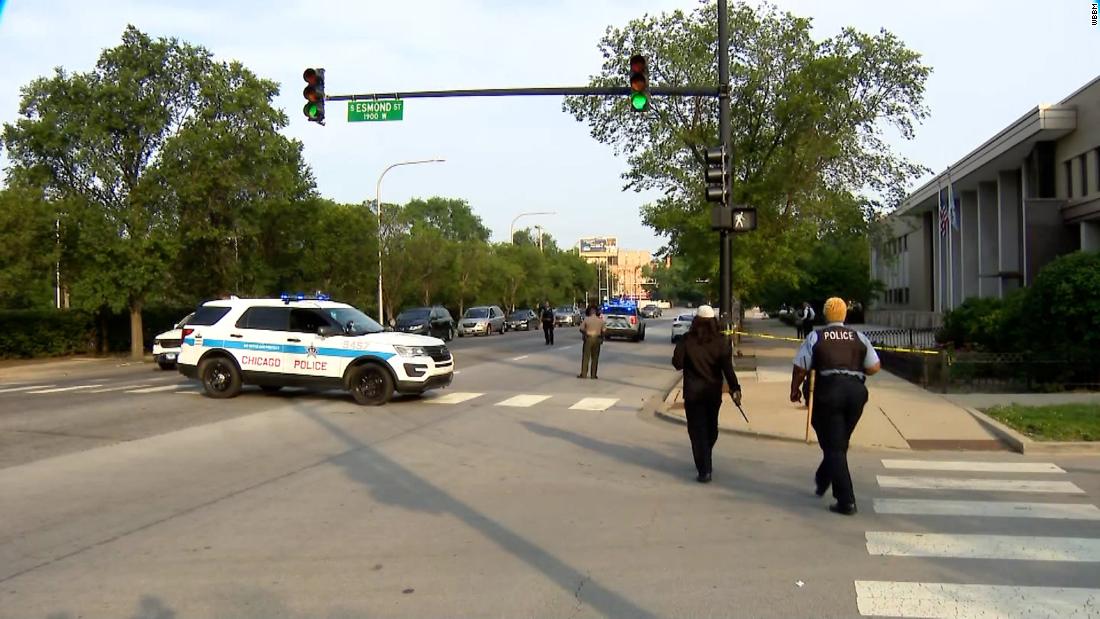 2 ATF agents and a police officer shot in Chicago 1