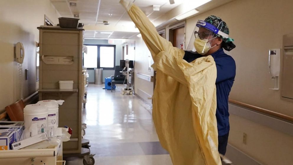 Missouri hospital opens 6th virus ward as variant
rages 1