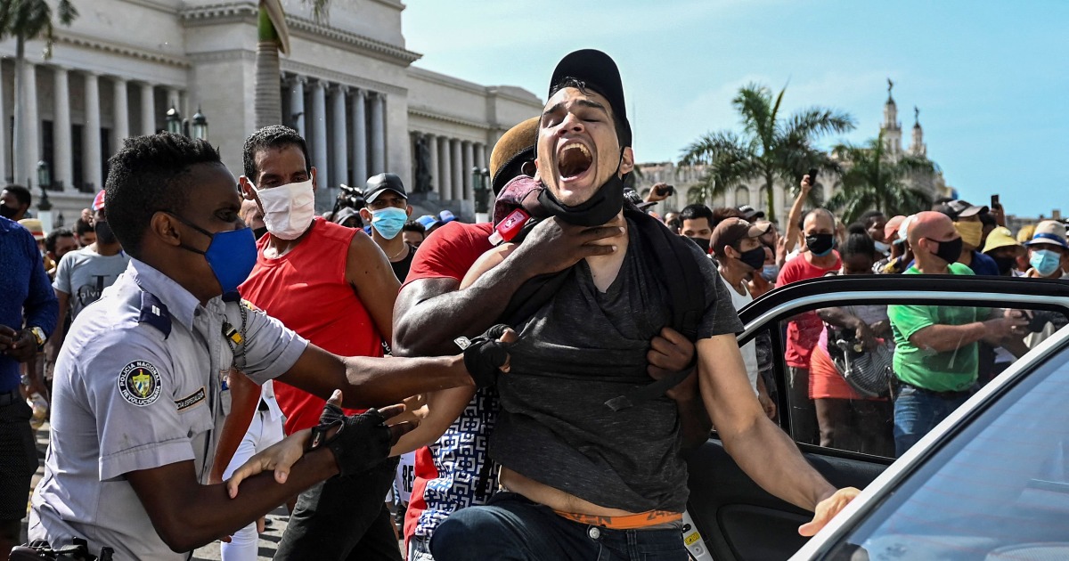 Cuban president defiant, blames embargo after
protests 1