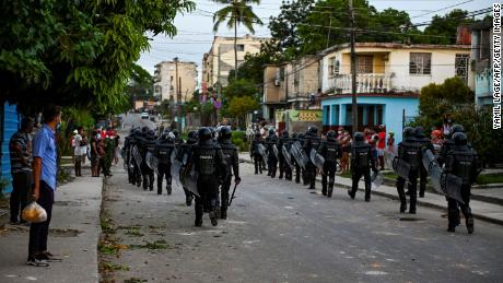 'I have to go': Cuban YouTuber says she's taken away by
government officers during live interview 1