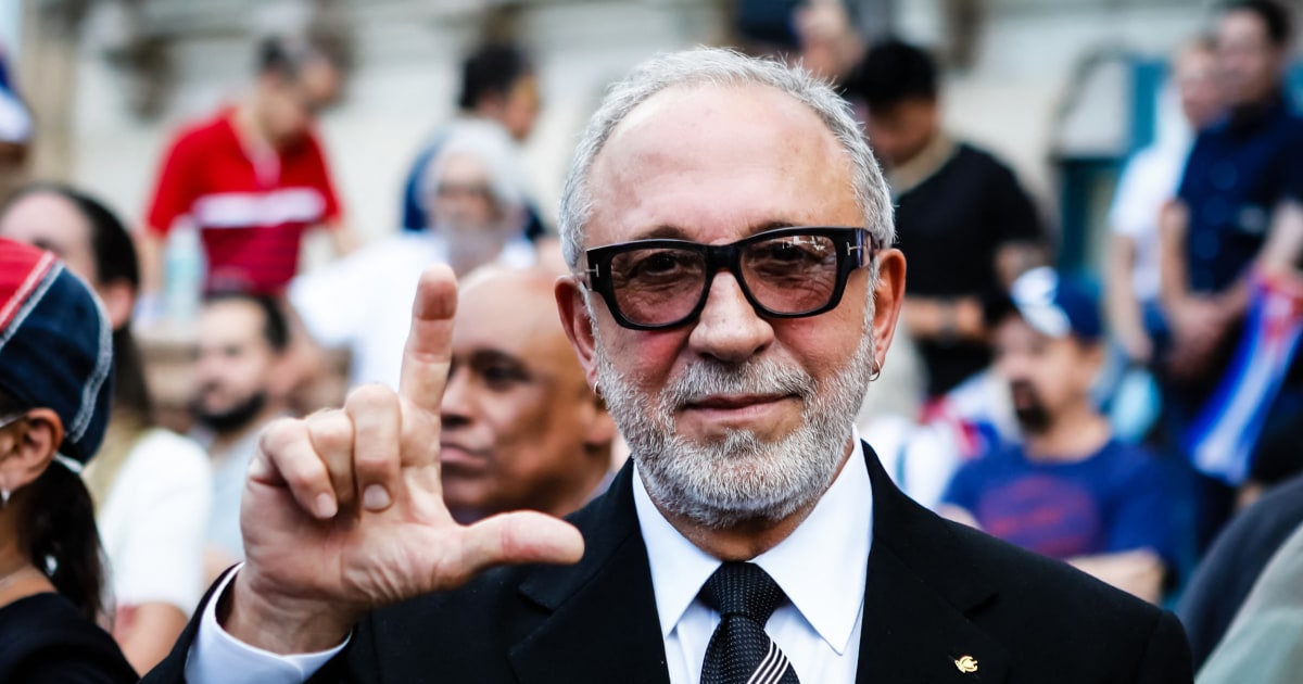 'About freedom': Emilio Estefan releases music video
'Libertad' supporting Cuba protesters 1