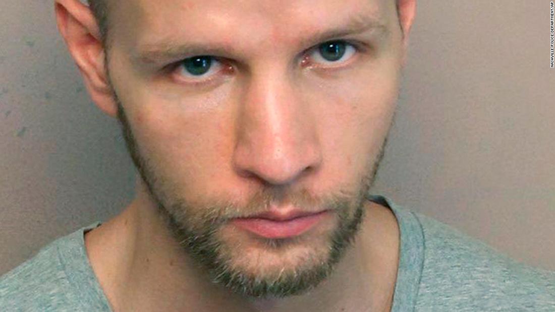 Ex-intelligence analyst gets more than 3 years in prison for
sharing classified information with reporter 1