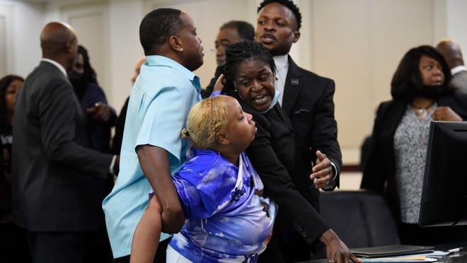 Former Tennessee police officer pleads guilty to voluntary
manslaughter in 2018 shooting death of Black man 1