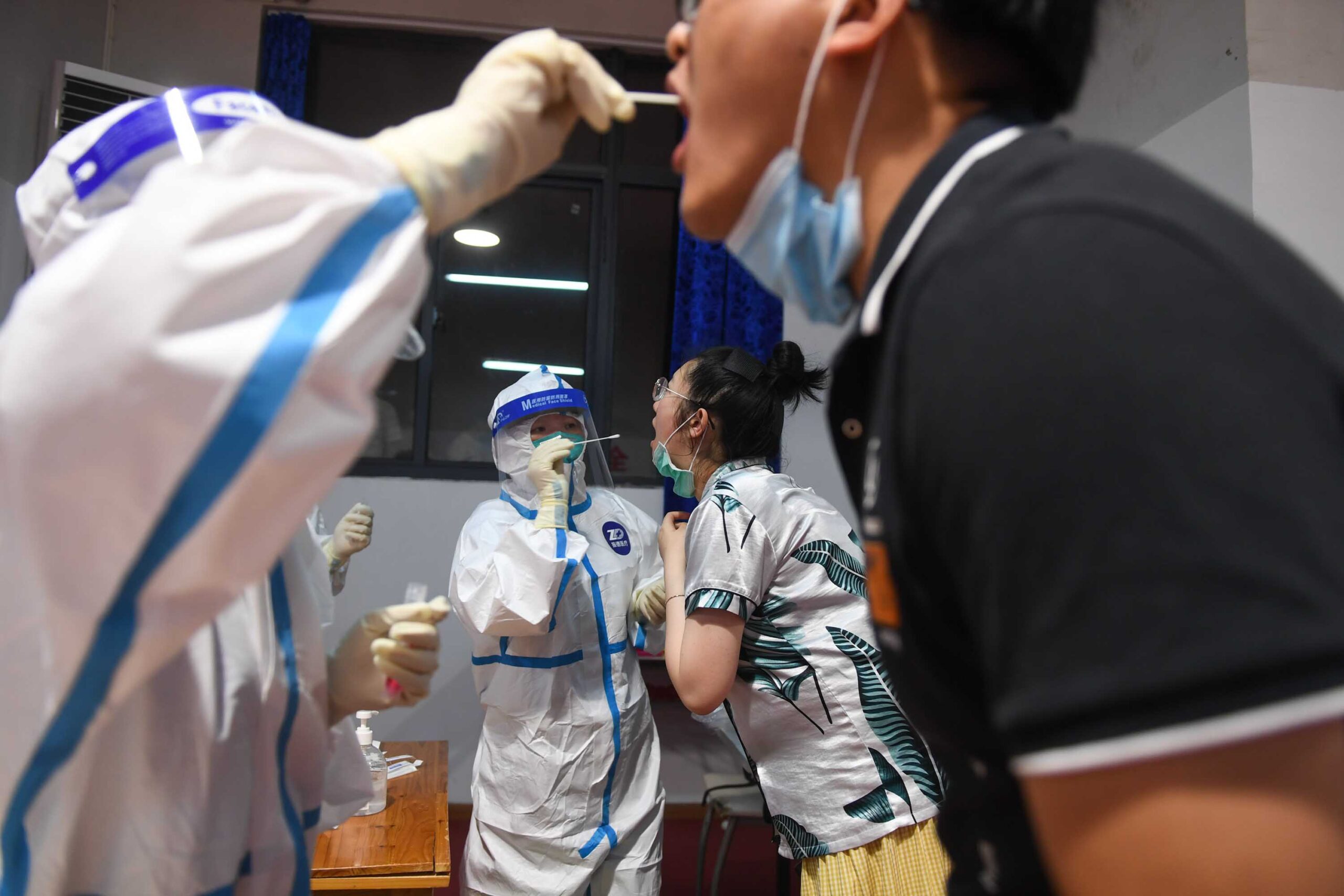 71% of the US lives in counties where people are advised to
wear masks indoors 1