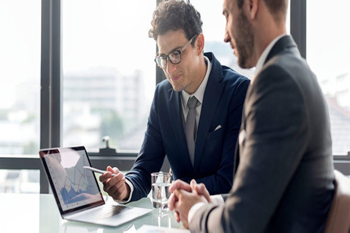 Become a pro in Microsoft Power BI with this 9-course
training master class 1