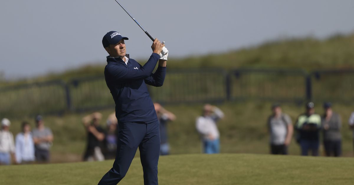 British Open has pre-pandemic feel of normalcy 1