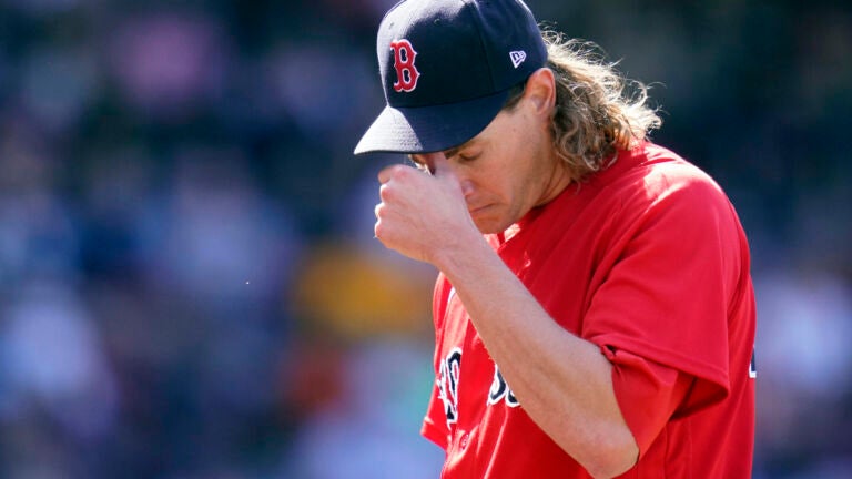 Ray strong, Grichuk 3 RBIs, Jays top Bosox to open
twinbill 1