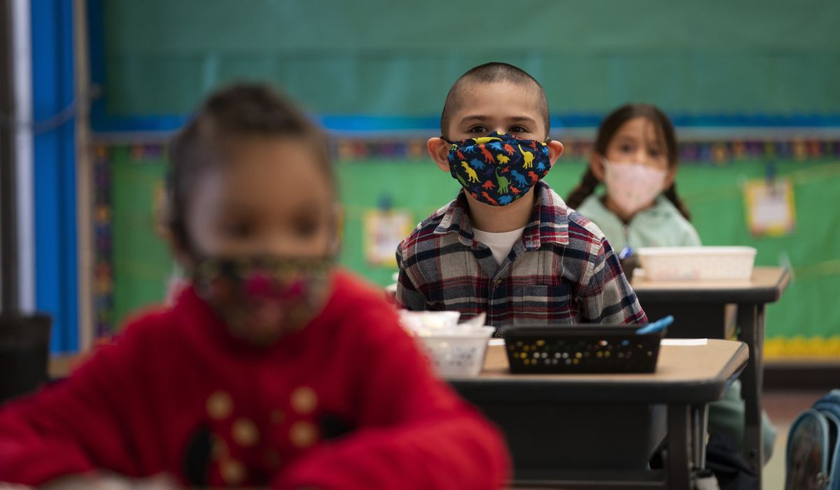 California to ban students who refuse to wear masks 1