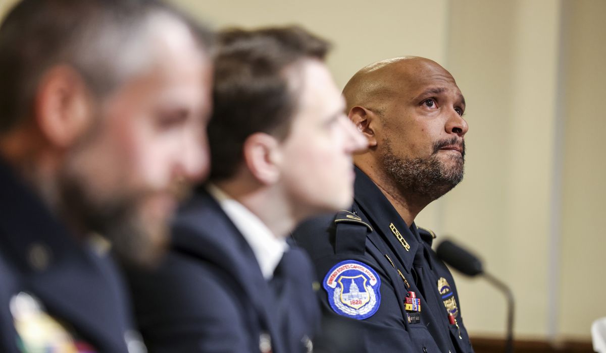 Officers offer emotional testimony on Jan. 6 Capitol riot:
'I could have lost my life' 1