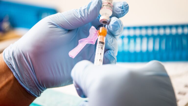 Breakthrough infections? Rising cases? What to know about
the recent COVID-19 trends in Massachusetts. 1