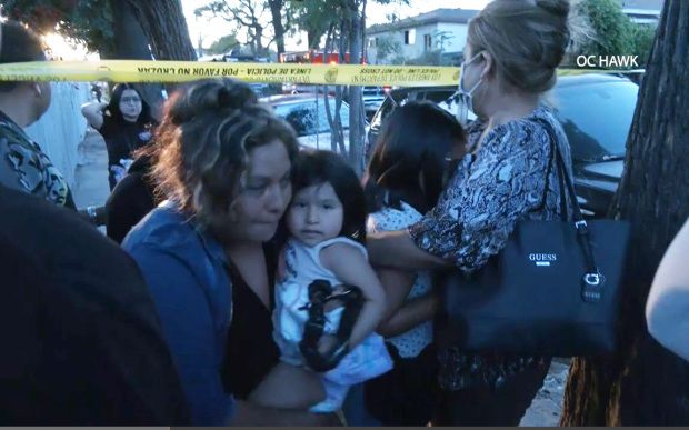 Large fireworks explosion in Southern California injures 17,
including 9 LAPD officers 1