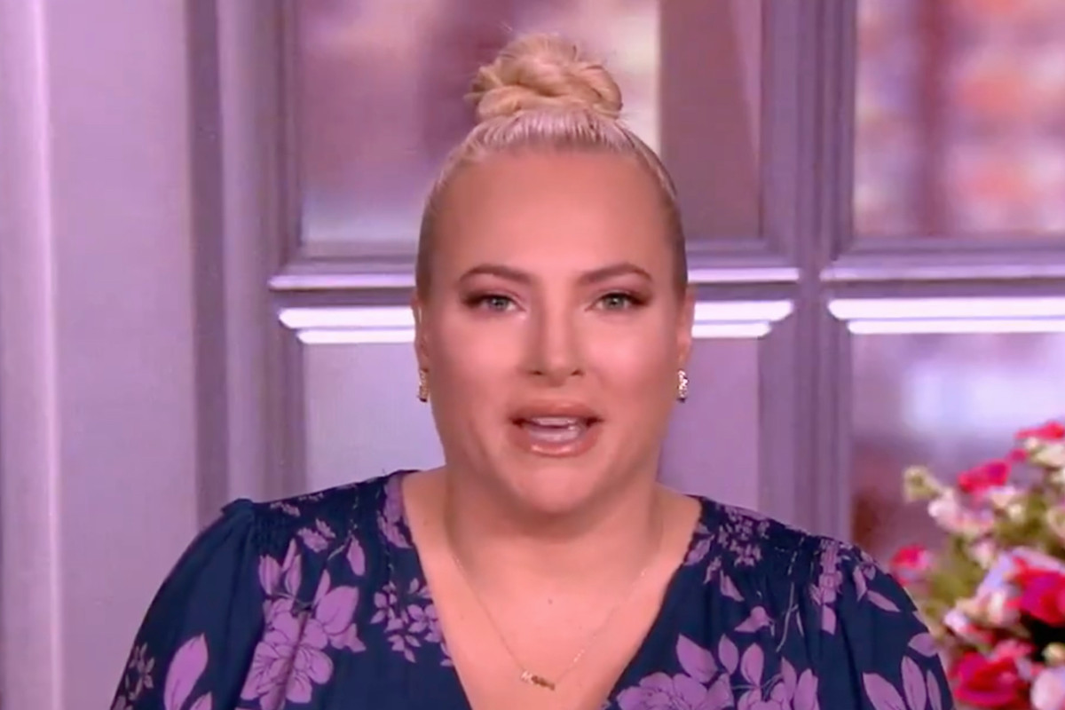 Meghan McCain Throws Tantrum Over New COVID Restrictions on
‘The View’: “This is Stupid, I Don’t Want to Wear a Mask
Anymore” 1