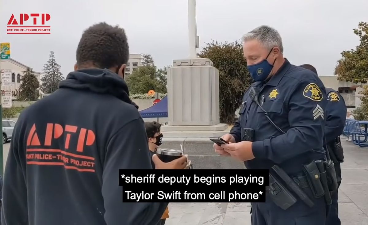 Sheriff’s official attempted to keep protester’s video off
YouTube by playing Taylor Swift song. It went viral
instead. 1 Sheriff’s official attempted to keep protester’s video off
YouTube by playing Taylor Swift song. It went viral
instead. 1