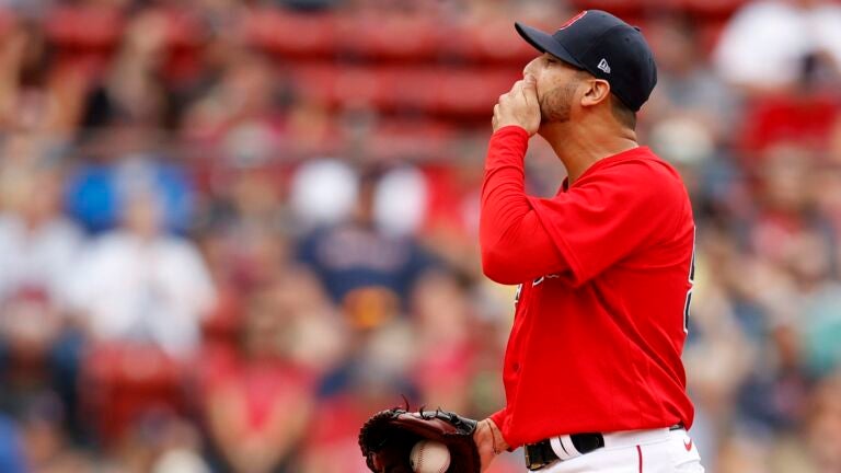 Segura opens game with HR; Phillies end Boston's home
streak 1