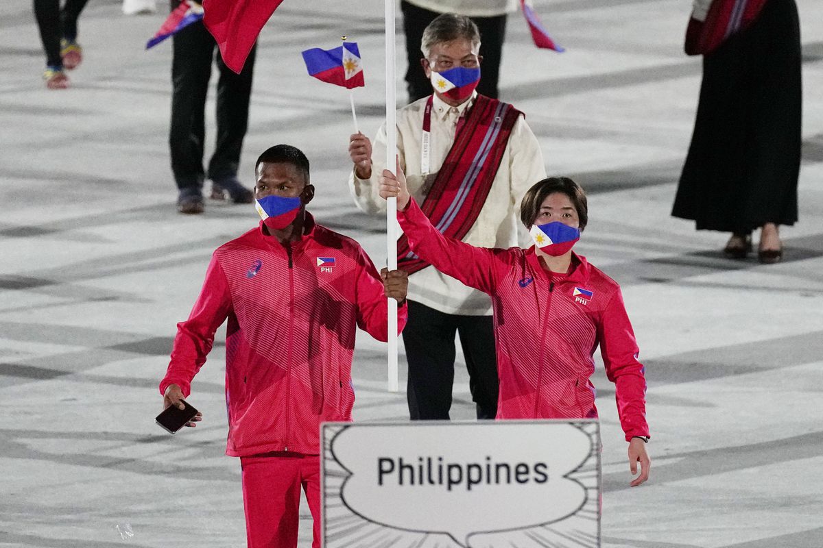 Twitter sounds off on 2 people carrying same flag at Tokyo
Olympics opening ceremony: ‘Too awkward’ 1 Twitter sounds off on 2 people carrying same flag at Tokyo
Olympics opening ceremony: ‘Too awkward’ 1