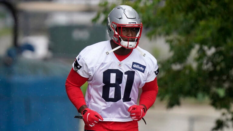 Jonnu Smith and Chase Winovich will reportedly be ready for
the start of Patriots training camp 1