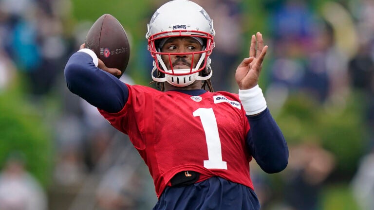 Takeaways from Day 1 of Patriots training camp, including a
‘meh’ QB competition 1